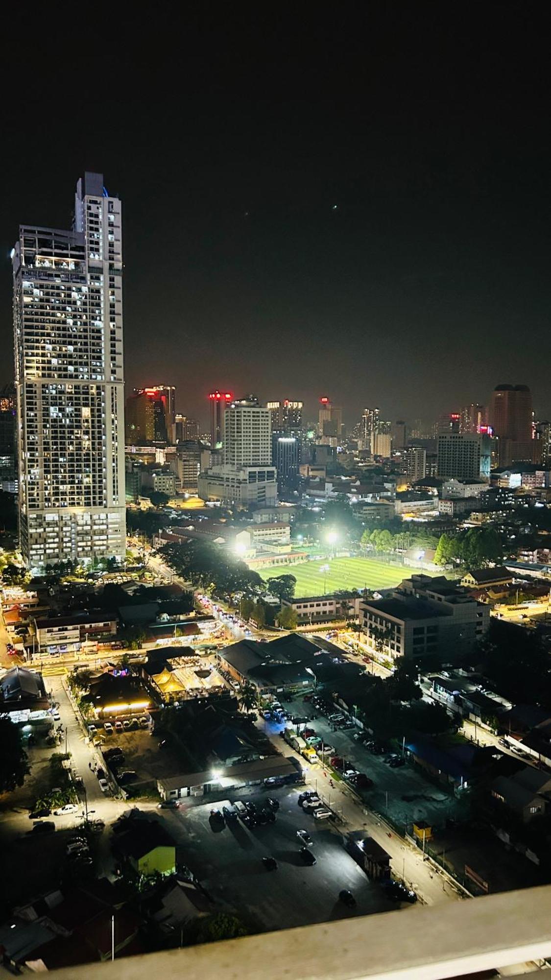 Summer Suites Klcc By Impexia Kuala Lumpur Bagian luar foto