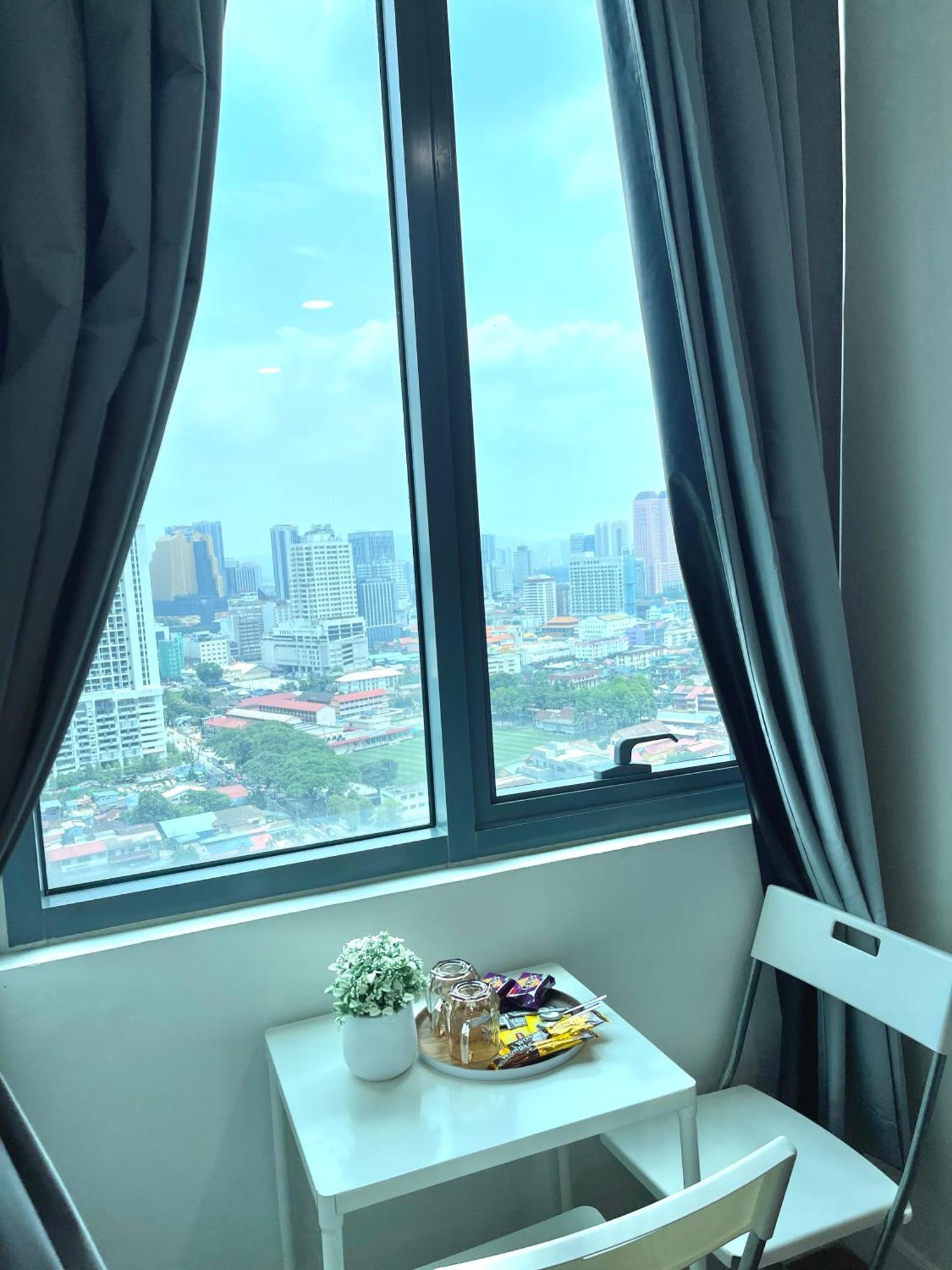 Summer Suites Klcc By Impexia Kuala Lumpur Bagian luar foto